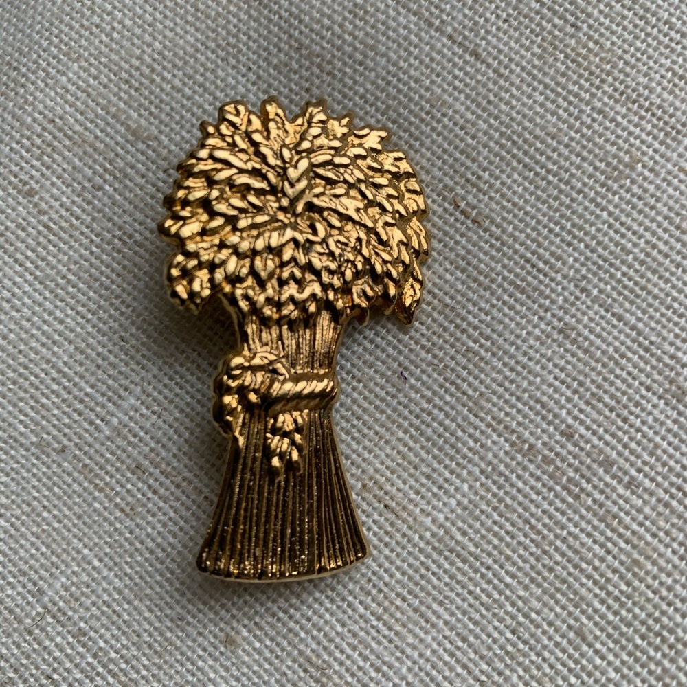 Prosperity Sheaf of Wheat Brooch/pin